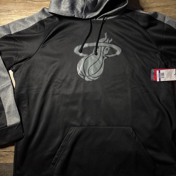 NBA Other - Miami Heat Hoodie Pullover Sweater Men’s XXL